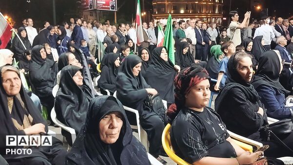 تجدید بیعت با رهبر و آرمان‌های انقلاب در خرم آباد
