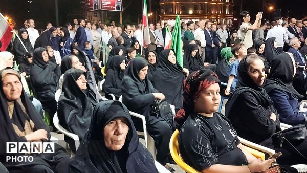 تجدید بیعت با رهبر و آرمان‌های انقلاب در خرم آباد