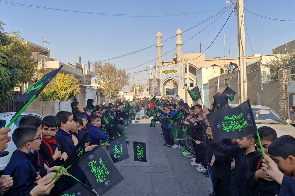 آیین عزاداری نو گلان فاطمی؛ از مسیر مدرسه میثاق تا مسجد امام حسن مجتبی (ع) فشافویه