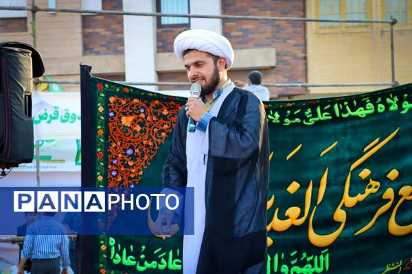 غدیر کیلومتری کاشان؛ جشن بی‌وقفه‌ی ولایت در چهارراه نماز