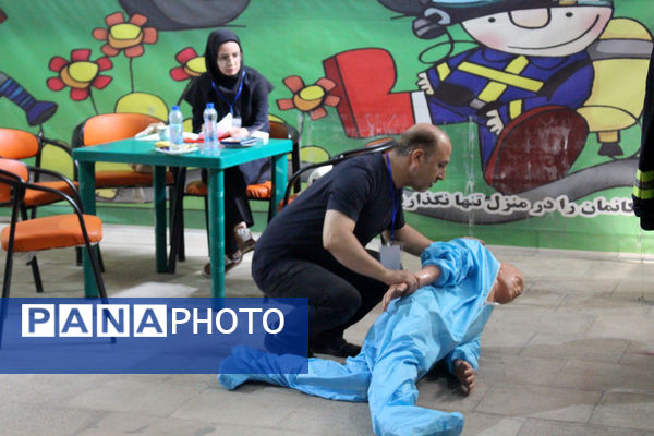 رقابت‌های مراقبین سلامت قم در بخش امداد و نجات