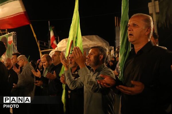 مردم گرگان همچنان ایستاده در شب84
