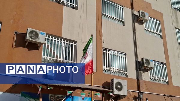 آغاز جشن‌های دهه فجر در مدارس؛ زنگ انقلاب امسال با ایران‌مون نواخته شد