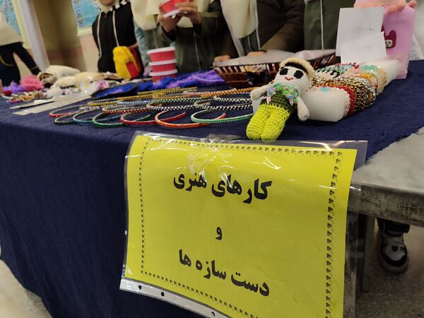 بازارچه و نمایشگاه هنرهای دستی آموزشگاه فاطمیه ملارد 