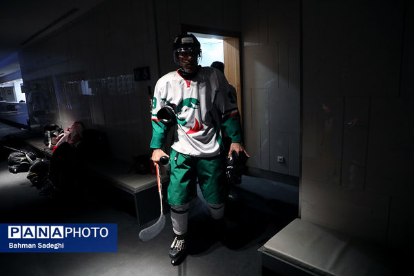 دیدار تیم ملی هاکی روی یخ ایران و تیم جوانان