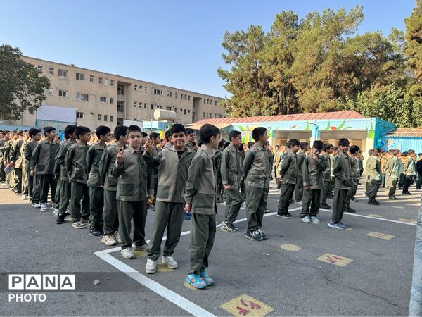 روایت یک روز پر از مهر در مدرسه حر منطقه ۱۶