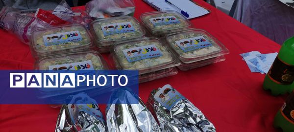 بازارچه کارآفرینی دانش آموزان دبیرستان پژمان بختیاری مشهد 