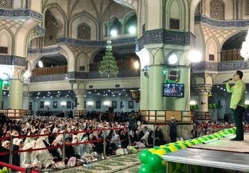 اجتماع عظیم دختران شهرری در حرم حضرت عبدالعظیم حسنی (ع) به مناسبت روز دختر 