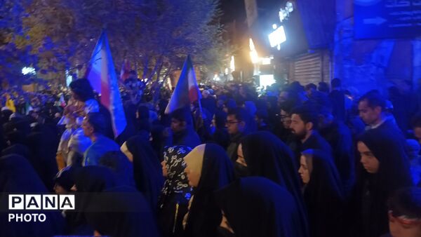 مراسم تشییع دو شهید شهرک صنعتی خیام زبرخان در حسینیه امام نیشابور 