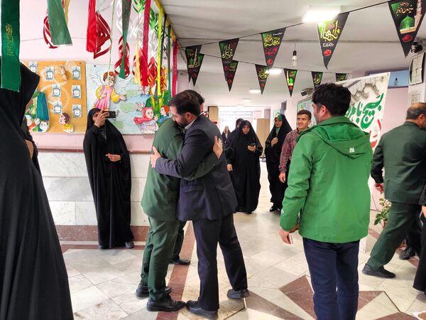 برپایی موکب مقاومت به‌مناسبت هفته بسیج در دبستان جنت ملارد 