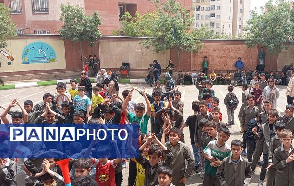 برگزاری فینال مسابقات فوتبال در مدرسه رودکی منطقه پردیس