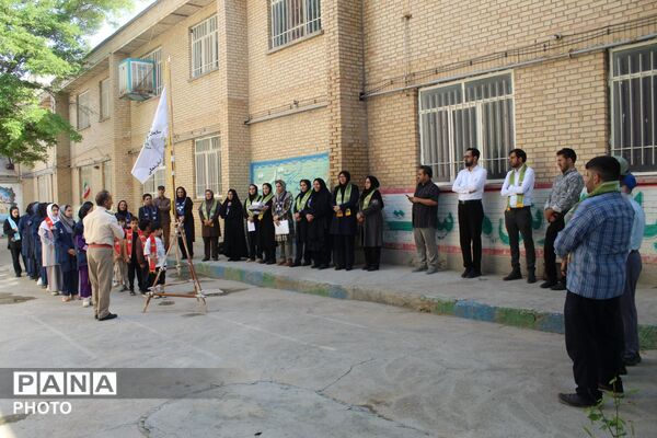 کارگاه آموزشی مدرسان پیشتاز و گردهمایی خبرنگاران پانا شهرستان فاروج با مسئولان سازمان دانش‌آموزی خراسان شمالی 