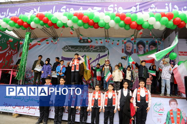 راهپیمایی باشکوه ۲۲ بهمن در قاب تصویر