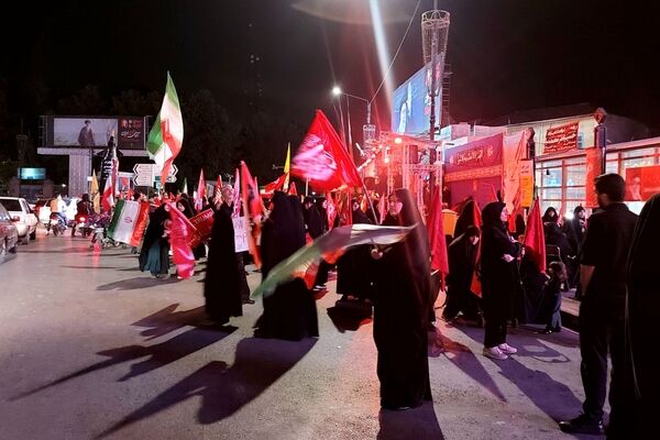 مشهدی‌ها شب گذشته چشم‌انتظار رهبر شهیدشان بودند