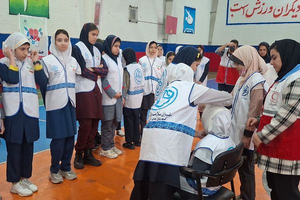 جشنواره علمی و آموزشی سفیران سلامت مقاطع ابتدایی شهریار