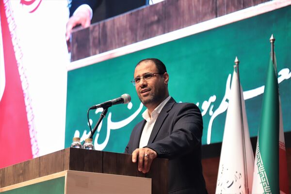 همایش بزرگ تجلیل از معلمان نمونه شهر تهران توسط وزیر آموزش و پرورش