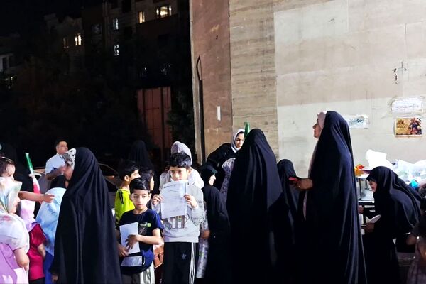 پای پیاده‌ها؛ روایتی از مردمی که خیابان‌ها را خانه کردند 