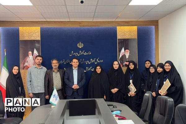 نشست خبری مدیر آموزش‌وپرورش شهرستان اسلامشهر با اصحاب رسانه نوجوان