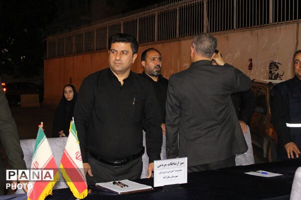پاسخگویی مستقیم مسئولان نظرآباد به شهروندان در میز خدمت شبانه 