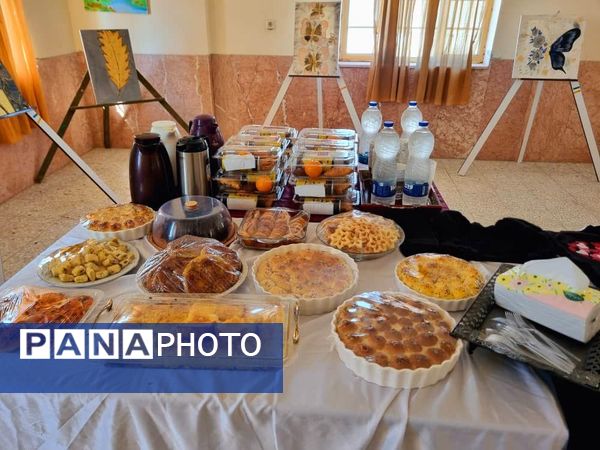 نمایشگاه دست‌سازه‌های دانش‌آموزی در پارسیان