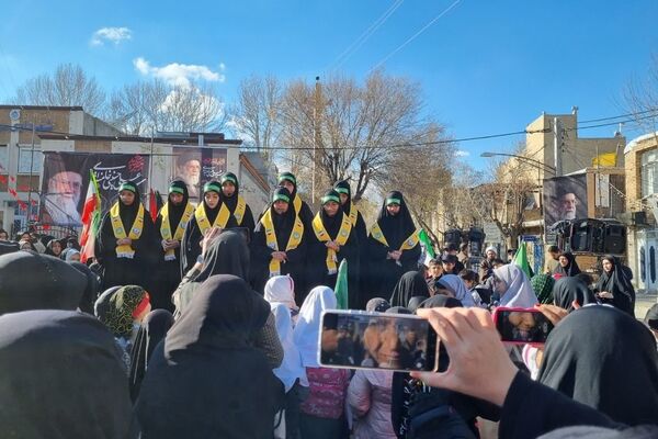 اجتماع بزرگ مربیان و دانش‌آموزان پیشتاز در همدان