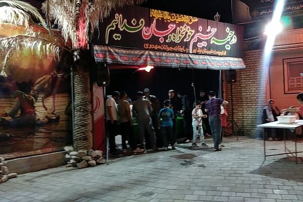 فعالیت چایخانه جوانان مهدوی در صدو بیست و ششمین شب