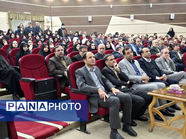 آیین تکریم و معارفه مدیر آموزش و پرورش ناحیه۴ استان اصفهان