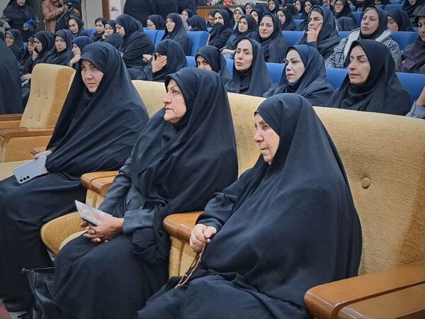 تجلیل نماینده ولی فقیه کهگیلویه و بویراحمد از بانوان شاغل به‌مناسبت ولادت حضرت زهرا (س)