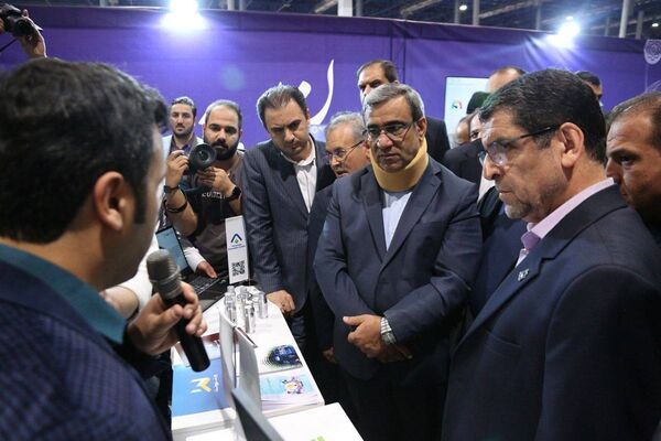 بازدید استاندار خراسان رضوی از دستاوردهای پژوهش و نوآوری در نمایشگاه مشهد