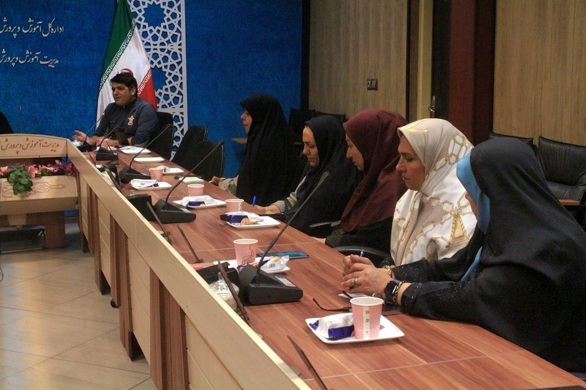 قرائت زیارت عاشورا در کانون شهید توافقی فاروج