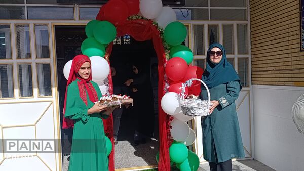 آغاز فصلی تازه در دبیرستان شاهد نیایش؛ جشن جوانه‌ها به استقبال هفتمی‌ها رفت