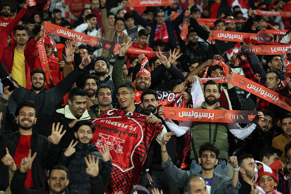 دیدار تیم‌های استقلال و پرسپولیس