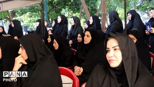 وداعِ اشک‌آلودِ هزاران فرهنگی با رهبرِ شهیدِ آسمانی
