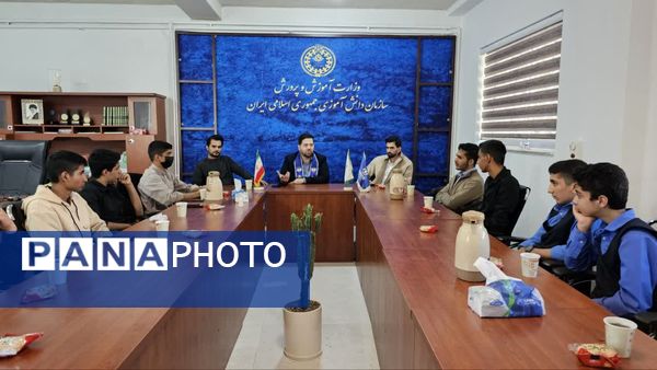 شما دانش آموزان آینده‌سازان این سرزمینید