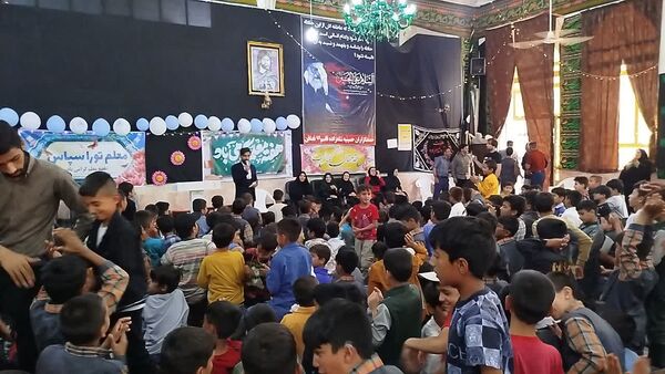 جشن بزرگداشت مقام معلم توسط دانش آموزان دبستان شهید پسندیده