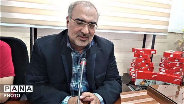 آیین تقدیر از دانش آموزخبرنگاران برگزیده پانا ناحیه 3 قم