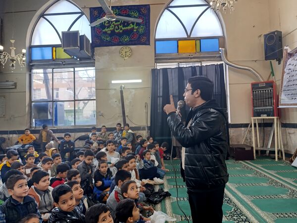 مسجد حسین‌بن‌علی (ع) میزبان لبخند دانش‌آموزان در جشن میلاد دو امام