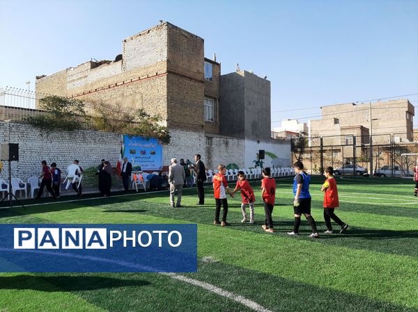 افتتاحیه زمین چمن مصنوعی در دبستان فطرت