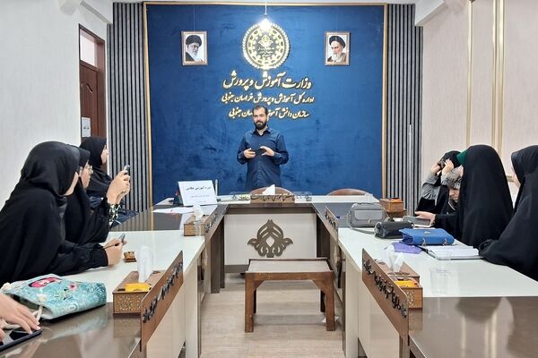 دوره آموزشی عکاسی در سازمان دانش آموزی