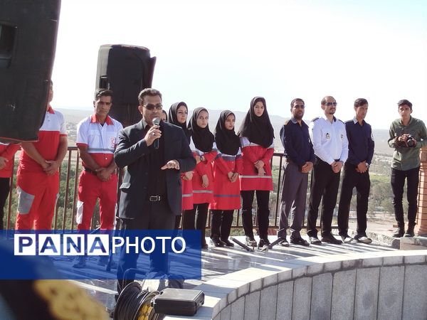  آیین برافراشته شدن پرچم مقدس ایران در بلندترین نقطه کاشمر