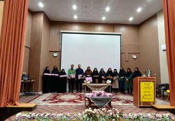 جلسه انجمن اولیا و مربیان دبیرستان نمونه فرهنگ در کانون شهید شوشتری