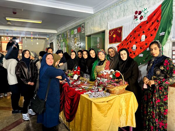 هفته فرهنگی هنری (ماها) در آموزشگاه شهدای معلم ۲
