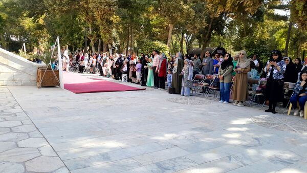 همایش کودک و شاهنامه در آرامگاه فردوسی 