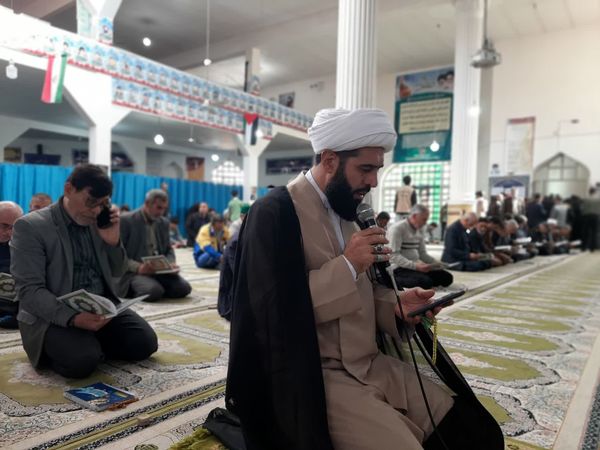 برپایی میز خدمت و جمع آوری کمک‌های مردمی برای جبهه مقاومت 