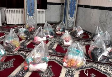 اهدای بسته‌های معیشتی فرهنگیان به دانش‌آموزان نیازمند بویراحمد