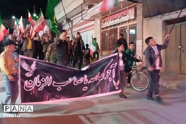 مردم بن میدان حماسه را خالی نمی‌کنند 