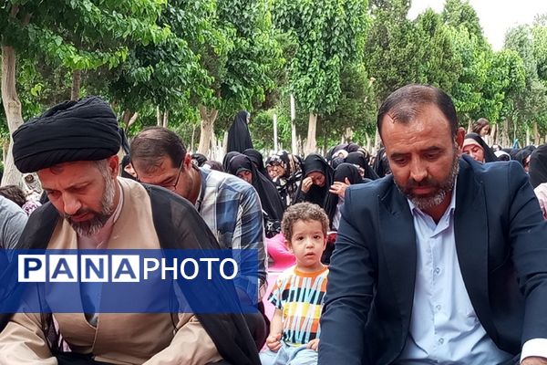 محفل پر فیض دعای عرفه در گلزار شهدا نصیرشهر