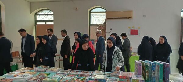 نمایشگاه کتاب پژوهش‌سرای غدیر بردخون گشایش یافت