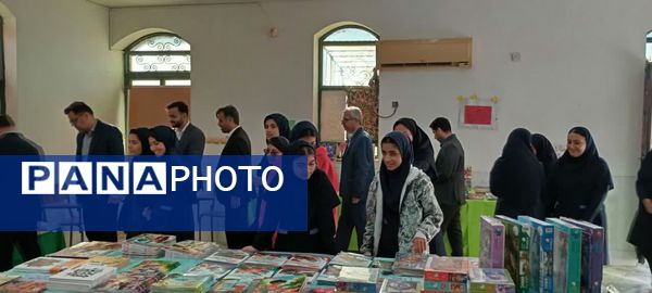 نمایشگاه کتاب پژوهش‌سرای غدیر بردخون گشایش یافت