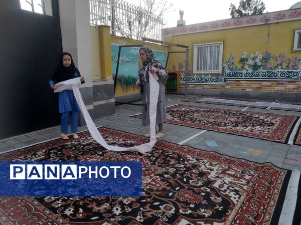 ضیافت افطاری در دبستان  حضرت معصومه (س) مصلی نژاد ناحیه پنج 